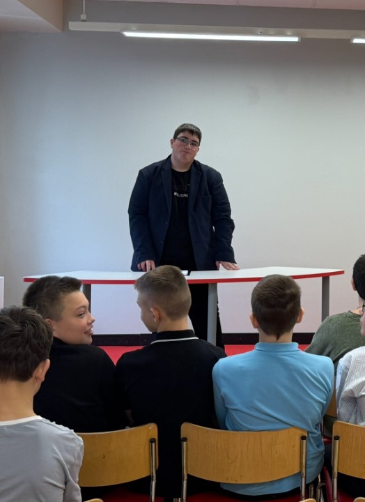 Активист